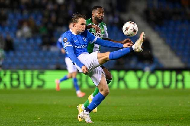 KRC Genk v Real Betis - UEFA Europa League GENK, BELGIUM - OCTOBER 23 : Smets Matte defender of KRC Genk and Bakambu Cedric forward of Real Betis during the UEFA Europa League 2025 26 League Phase MD3 match between KRC Genk and Real Betis on October 23, 2025 in Genk, Belgium, 23 10 2025 Genk Belgium  Copyright: xDhax