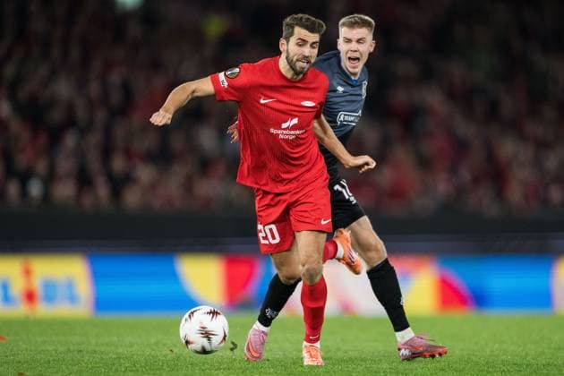 251023 Vetle Dragsnes of Brann during the UEFA Europa League football match between Brann and Rangers on October 23, 2025 in Bergen. Photo: Marius Simensen BILDBYRAN COP 238 MM0046 fotboll football soccer fotball uefa europa league brann - rangers bbeng Copyright: MARIUSxSIMENSEN BB251023BB655
