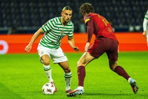 SOCCER - UEFA EL, RBS vs Ferencvaros SALZBURG,AUSTRIA,23.OCT.25 - SOCCER - UEFA Europa League, Red Bull Salzburg vs Ferencvaros Budapest. Image shows Cebrail Makreckis (Ferencvaros) and Maurits Kjaergaard (RBS).  GEPAxpictures xJulioxArellano