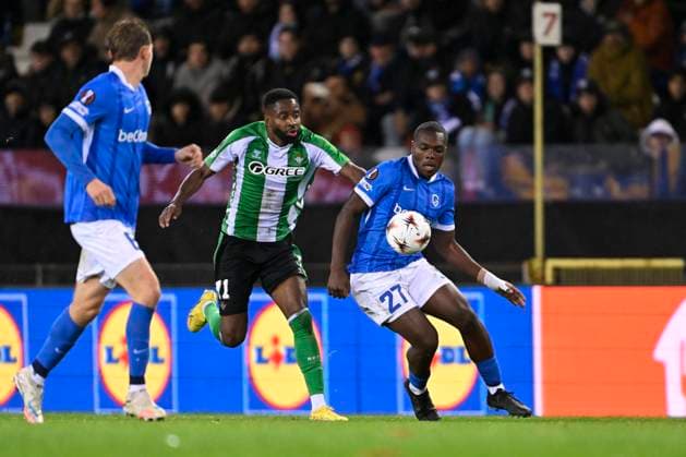 KRC Genk v Real Betis - UEFA Europa League GENK, BELGIUM - OCTOBER 23 : Bakambu Cedric forward of Real Betis and Nkuba Ken defender of KRC Genk during the UEFA Europa League 2025 26 League Phase MD3 match between KRC Genk and Real Betis on October 23, 2025 in Genk, Belgium, 23 10 2025 Genk Belgium  Copyright: xDhax
