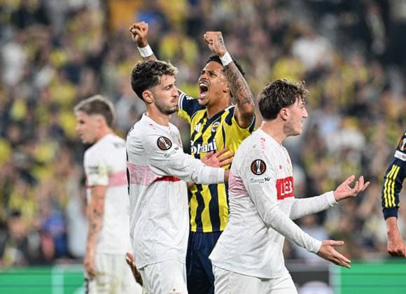 Fenerbahce v Stuttgart - UEFA Europa League ISTANBUL, TURKIYE - OCTOBER 23: Jayden Oosterwolde (24) of Fenerbahce after a penalty goal during the UEFA Europa League Week 3 football match between Fenerbahce and Stuttgart at Chobani Stadium in Istanbul, Turkiye, on October 23, 2025. Elif Öztürk Anadolu Istanbul Turkey. Editorial use only. Please get in touch for any other usage.  Copyright: x2025xAnadoluxElifxÖztürkx