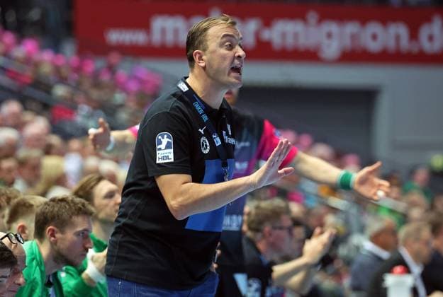 23.10.2025, xovx, Handball Daikin Handball Bundesliga, HSG Wetzlar - FRISCH AUF! Göppingen Trainer Momir Ilic (HSG Wetzlar) Wetzlar Buderus-Arena Hessen Deutschland (DE)