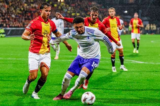 Jadon Sancho of Aston Villa FC dribbles with the ball under pressure from Mats Deijl of Go Ahead Eagles Go Ahead Eagles v Aston Villa FC, UEFA Europa League 2025 26 League Phase MD3, Go Ahead Eagles v Aston Villa FC, Stadion De Adelaarshorst, October 23, 2025, Deventer, Netherlands.