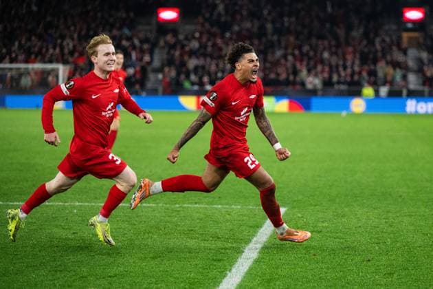 251023 Noah Jean Holm of Brann celebrates with Markus Haaland after 3-0 during the UEFA Europa League football match between Brann and Rangers on October 23, 2025 in Bergen. Photo: Marius Simensen BILDBYRAN COP 238 MM0046 fotboll football soccer fotball uefa europa league brann - rangers bbeng jubel Copyright: MARIUSxSIMENSEN BB251023BB987