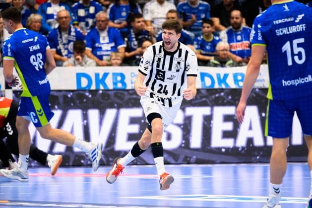 Gummersbach: HBL- 25 26 - VfL Gummersbach - THW Kiel Lukas Zerbe (THW Kiel) Jubel Freude Emotion Torjubel Torschuetze Torschütze Gummersbach Schwalbe Arena Deutschland