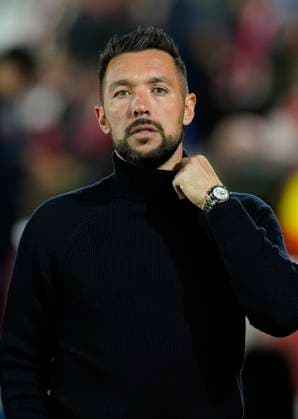 Nottingham, England, 23rd October 2025. Francesco Farioli manager of FC Porto during the Nottingham Forest vs FC Porto UEFA Europa League match at the City Ground, Nottingham. Picture credit should read: Andrew Yates Sportimage EDITORIAL USE ONLY. No use with unauthorised audio, video, data, fixture lists, club league logos or live services. Online in-match use limited to 120 images, no video emulation. No use in betting, games or single club league player publications. SPI_019_AY_Forest_Porto SPI-4232-0019