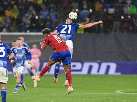 L-R Michael Ameyaw (Czestochowa) and Jan Kral (Olomouc) in action during the UEFA Conference League, 2nd round, match SK Sigma Olomouc against Rakow Czestochowa, in Olomouc, Czech Republic, on October 23, 2025. (CTKxPhoto LudekxPerina) CTKPhotoP2025102309382  CTKPhotoP2025102309382