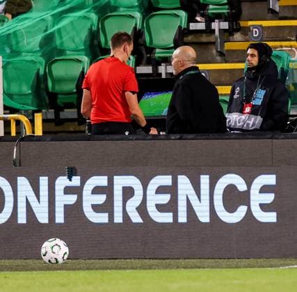 UEFA Europa Conference League Group Phase, Tallaght Stadium, Dublin 23 10 2025 Shamrock Rovers vs NK Celje Referee OndÅ™ej Berka consults the VAR monitor before ruling out the NK Celje goal OndÅ™ej Berka consults the VAR monitor before ruling out the NK Celje goal 23 10 2025  Copyright: x INPHO RyanxByrnex RB1_3467