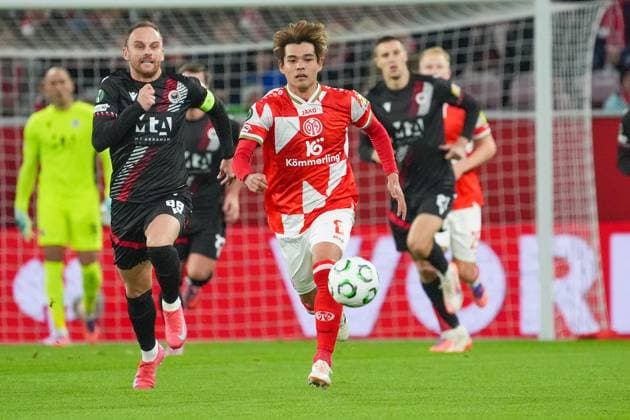 Kaishu Sano (1. FSV Mainz 05, 6) - 23.10.2025 1. FSV Mainz 05 vs. Zrinjski Mostar, MEWA Arena, Europa Conference League