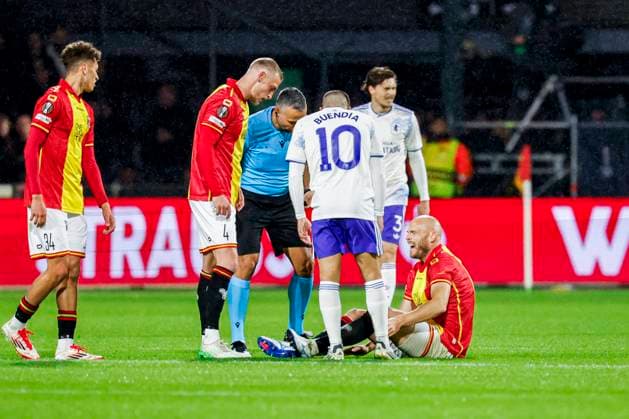 Gerrit Nauber of Go Ahead Eagles injured Go Ahead Eagles v Aston Villa FC, UEFA Europa League 2025 26 League Phase MD3, Go Ahead Eagles v Aston Villa FC, Stadion De Adelaarshorst, October 23, 2025, Deventer, Netherlands.