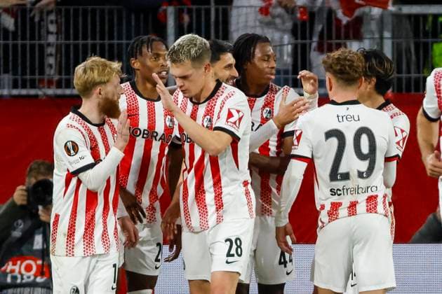 Torjubel SC Freiburg beim 2:0 durch Vincenzo Grifo (SC Freiburg, 32) , Deutschland, UEFA Europa League, 3. Spieltag, 2025 2026, SC Freiburg vs. FC Utrecht, 23.10.2025, Stadion am Wolfswinkel, Freiburg, Deutschland Freiburg Stadion am Wolfswinkel Baden-Württemberg Deutschland Copyright: xGrantxHubbsx