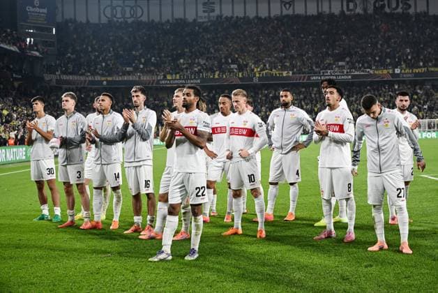 Fenerbahce v Stuttgart - UEFA Europa League ISTANBUL, TURKIYE - OCTOBER 23: Players of Vfb Stuttgart greet the fans after the UEFA Europa League Week 3 match between Fenerbahce and Stuttgart at Chobani Stadium in Istanbul, Turkiye, on October 23, 2025. Elif Ozturk Anadolu Istanbul Turkey. Editorial use only. Please get in touch for any other usage.  Copyright: x2025xAnadoluxElifxOzturkx