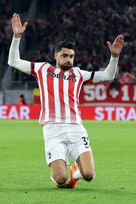23.10.2025, xrekx, Fussball UEFA Europa League, SC Freiburg - FC Utrecht v.l. Torjubel nach dem Tor zum celebrating the goal celebrate 2:0 durch Vincenzo Grifo (SC Freiburg) (DFL DFB REGULATIONS PROHIBIT ANY USE OF PHOTOGRAPHS as IMAGE SEQUENCES and or QUASI-VIDEO) Freiburg