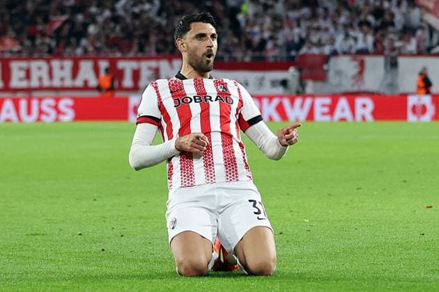 23.10.2025, xrekx, Fussball UEFA Europa League, SC Freiburg - FC Utrecht v.l. Torjubel nach dem Tor zum celebrating the goal celebrate 2:0 durch Vincenzo Grifo (SC Freiburg) (DFL DFB REGULATIONS PROHIBIT ANY USE OF PHOTOGRAPHS as IMAGE SEQUENCES and or QUASI-VIDEO) Freiburg
