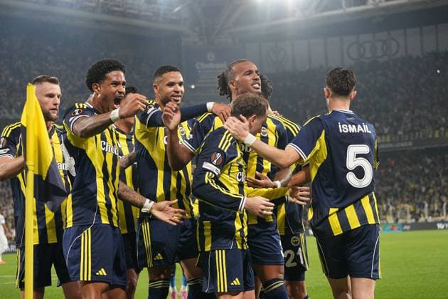 ISTANBUL, TURKEY - OCTOBER 23: Kerem Akturkoglu of Fenerbahce SK celebrates after scoring the first goal of his team with teammates during the UEFA Europa League 2025 26 League Phase MD3 match between Fenerbahce SK and VfB Stuttgart at Chobani Stadium on October 23, 2025 in Istanbul, Turkey. Ä±STNBUL Turkey Copyright: xSeskimphotox Fbahce-Stuttgart-231025 (89)