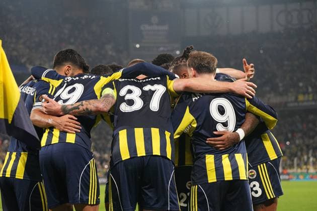 ISTANBUL, TURKEY - OCTOBER 23: Kerem Akturkoglu of Fenerbahce SK celebrates after scoring the first goal of his team with teammates during the UEFA Europa League 2025 26 League Phase MD3 match between Fenerbahce SK and VfB Stuttgart at Chobani Stadium on October 23, 2025 in Istanbul, Turkey. Ä±STNBUL Turkey Copyright: xSeskimphotox Fbahce-Stuttgart-231025 (92)