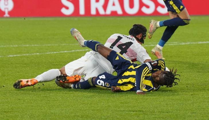 ISTANBUL, TURKEY - OCTOBER 23: Dorgeles Nene (44) of Fenerbahce SK and Luca Jaquez (14) of Stuttgart during the UEFA Europa League 2025 26 League Phase MD3 match between Fenerbahce SK and VfB Stuttgart at Chobani Stadium on October 23, 2025 in Istanbul, Turkey. Ä±STNBUL Turkey Copyright: xSeskimphotox Fbahce-Stuttgart-231025 (143)