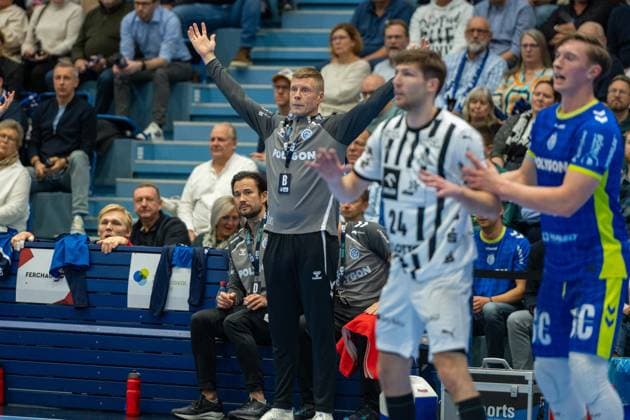 GuÃ°jon Valur SigurÃ°sson, Cheftrainer, (VfL Gummersbach), Lukas Zerbe, Aussen (THW Kiel 24), Ole Pregler, Rueckraum, (VfL Gummersbach 23), VfL Gummersbach vs. THW Kiel, Daikin Handball Bundesliga, Herren , 10. Spieltag, 23.10.2025 Gummersbach NRW Deutschland