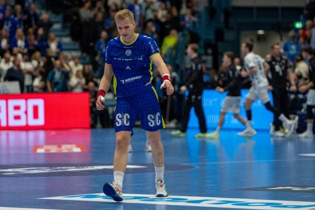 Ellidi Snaer Vidarsson, Kreislaeufer, (VfL Gummersbach 4), VfL Gummersbach vs. THW Kiel, Daikin Handball Bundesliga, Herren , 10. Spieltag, 23.10.2025 Gummersbach NRW Deutschland