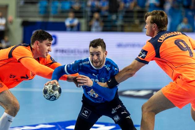 EHF Champions League - Orlen Wisla Plock v FC Barcelona, Barca Ludovic Fabregas, Miha Zarabec, Chimy Avila during the match EHF Champions League Men match between Orlen Wisla Plock and FC Barcelona in Plock, Poland on October 23, 2025.NO SALES POLAND Plock Poland  Copyright: xAndrzejxIwanczukx originalFilename:iwanczuk-ehfchamp251023_npnol.jpg
