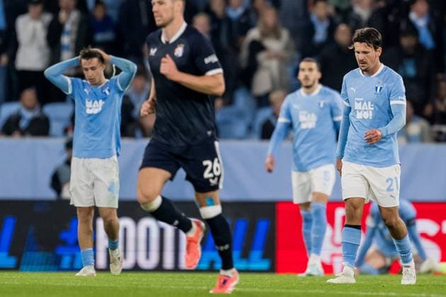 251023 Stefano Vecchia of Malmö FF looks dejected during the UEFA Europa League football match between Malmö FF and Dinamo Zagreb on October 23, 2025 in Malmö. Photo: Petter Arvidson BILDBYRAN kod PA PA1100 fotboll football soccer fotball uefa europa league europa league malmö ff dinamo zagreb gnk dinamo zagreb bbeng depp Copyright: PETTERxARVIDSON BB251023PA145