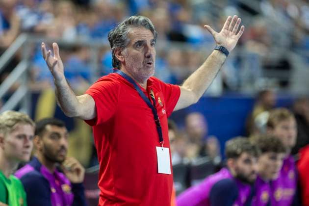 EHF Champions League - Orlen Wisla Plock v FC Barcelona, Barca Antonio Carlos Ortega Perez during the match EHF Champions League Men match between Orlen Wisla Plock and FC Barcelona in Plock, Poland on October 23, 2025.NO SALES POLAND Plock Poland  Copyright: xAndrzejxIwanczukx originalFilename:iwanczuk-ehfchamp251023_nppuH.jpg