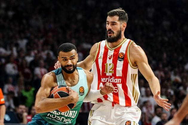 KK Crvena zvezda v Saski Baskonia - EuroLeague BELGRADE, SERBIA - OCTOBER 23: Nikola Kalinic of KK Crvena zvezda in action during Turkish Airlines EuroLeague basketball match between KK Crvena zvezda and Saski Baskonia at the Belgrade Arena in Belgrade, Serbia on October 23, 2025. Filip Stevanovic Anadolu Belgrade Serbia. Editorial use only. Please get in touch for any other usage.  Copyright: x2025xAnadoluxFilipxStevanovicx
