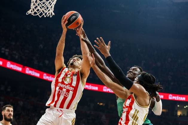 KK Crvena zvezda v Saski Baskonia - EuroLeague BELGRADE, SERBIA - OCTOBER 23: Jordan Nwora of KK Crvena zvezda in action during Turkish Airlines EuroLeague basketball match between KK Crvena zvezda and Saski Baskonia at the Belgrade Arena in Belgrade, Serbia on October 23, 2025. Filip Stevanovic Anadolu Belgrade Serbia. Editorial use only. Please get in touch for any other usage.  Copyright: x2025xAnadoluxFilipxStevanovicx