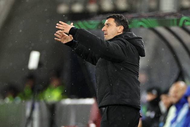 ALKMAAR - AZ Alkmaar coach Maarten Martens during the UEFA Conference League match between AZ Alkmaar and Slovan Bratislava at the AFAS Stadium on October 23, 2025, in Alkmaar, Netherlands. ANP BART STOUTJESDIJK UEFA Conference League 2025-2026 xVIxANPxSportx xxANPxIVx 540092249 originalFilename: 540092249.jpg