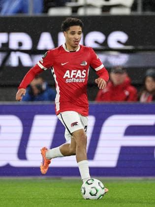 ALKMAAR - Ro Zangelo Daal of AZ Alkmaar during the UEFA Conference League match between AZ Alkmaar and Slovan Bratislava at the AFAS Stadium on October 23, 2025, in Alkmaar, Netherlands. ANP BART STOUTJESDIJK UEFA Conference League 2025-2026 xVIxANPxSportx xxANPxIVx 540092327 originalFilename: 540092327.jpg