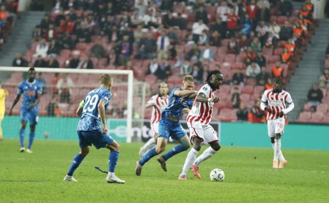 Samsunspor v Dynamo Kyiv - UEFA Europa Conference League SAMSUN, TURKIYE – OCTOBER 23: Makoumbou of Samsunspor competes during the UEFA Conference League second-week match between Samsunspor and Dynamo Kyiv at new 19 Mayis Stadium in Samsun, Turkiye, on October 23, 2025. Fatih Mehmet Kurkcu Anadolu Samsun Turkey. Editorial use only. Please get in touch for any other usage.  Copyright: x2025xAnadoluxFatihxMehmetxKurkcux