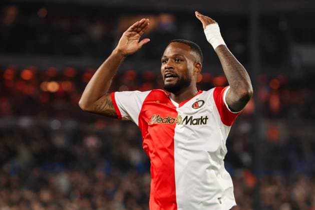 2025-10-23 Feyenoord v Panathinaikos - UEFA Europa League, League phase, MD3 ROTTERDAM, NETHERLANDS - OCTOBER 23: Cyle Larin of Feyenoord celebrates after scoring the third goal of the team during the UEFA Europa League, League phase, MD3 match between Feyenoord and Panathinaikos at Stadion Feijenoord on October 23, 2025 in Rotterdam, Netherlands. Rotterdam Stadion Feijenoord Netherlands Content not available for redistribution in The Netherlands directly or indirectly through any third parties. Copyright: xHansxvanxderxValkx