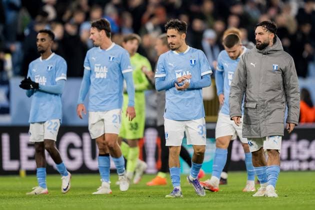 251023 Adrian Skogmar and Sead Haksabanovic of Malmö FF look dejected after the UEFA Europa League football match between Malmö FF and Dinamo Zagreb on October 23, 2025 in Malmö. Photo: Petter Arvidson BILDBYRAN kod PA PA1100 fotboll football soccer fotball uefa europa league europa league malmö ff dinamo zagreb gnk dinamo zagreb bbeng depp Copyright: PETTERxARVIDSON BB251023PA170