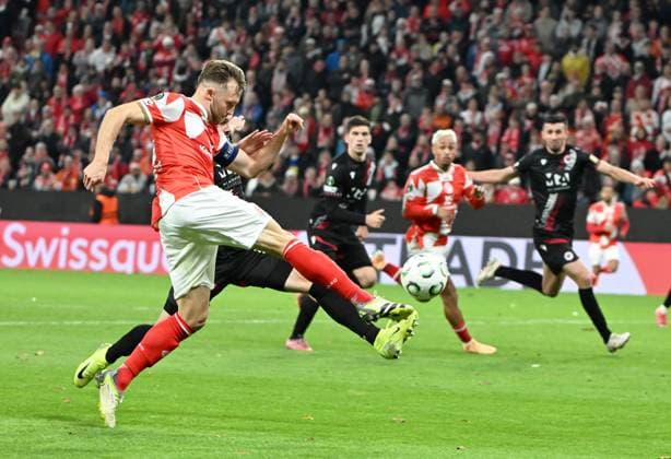 Conference-League - Saison 2025 2026 Mewa-Arena Mainz - 23.10.2025 1. FSV Mainz 05 (mz) - Zrinjski Mostar (zrm) 1:0 Silvan WIDMER (1. FSV Mainz 05) DFL REGULATIONS PROHIBIT ANY USE OF PHOTOGRAPHS AS IMAGE SEQUENCES AND OR QUASI VIDEO EDITORIAL USE ONLY NATIONAL AND INTERNATIONAL NEWS AGENCIES OUT Fussball- Conference-League - 1. FSV Mainz 05