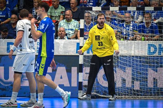Deutschland, Handball, 1. Bundesliga DAIKIN HBL, 10. Spieltag, 2025 2026, VfL Gummersbach vs THW Kiel, 23.10.2025, SCHWALBE Arena, Gummersbach, Deutschland, Andreas Wolff (THW Kiel, 33) jubelt nach einer Parade Copyright: xMarkusxVerwimpx