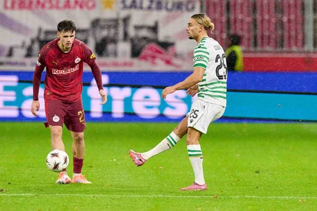 Salzburg, Österreich 23. Oktober 2025: Europa League - 2025 2026 - RB Salzburg vs. Frencvaros Budapest Im Bild: v.li. Kerim Alajbegovic (RB), Cebrails Makreckis (TC) Red Bull Arena