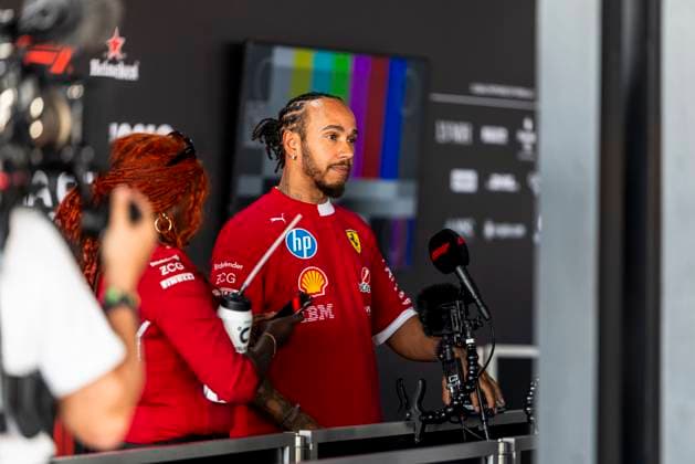 Formula?1 Gran?Premio?de?la?Ciudad?de? México?2025 Alexis Perrin OVERTAKE MAXPPP - Mexico?City 23 10 2025 44 HAMILTON Lewis (gbr), Scuderia Ferrari HP, portrait media pen Tv pen at the Formula?1 Gran?Premio?de?la?Ciudad?de?México?2025, the 20th round of the 2025 FIA Formula?1 World Championship, WM, Weltmeisterschaft at the Autódromo?Hermanos?Rodríguez in Mexico?City, Mexico, from 23 to 26 October 2025 Mexico?City Autódromo Hermanos Rodríguez Mexico  Copyright: xOVERTAKE MAXPPPxAlexisxPerrinx OVT202510247483 OVT202510247483