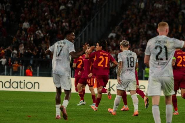 CALCIO - UEFA Europa League - AS Roma vs FC Viktoria Plzen Paulo Dybala of A.S. Roma during AS Roma vs FC Viktoria Plzen, Football Europa League match in Rome, Italy, October 23 2025 Rome Italy  Copyright: xIPAxSport ABACAx