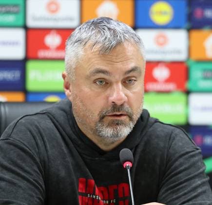 Samsunspor v Dynamo Kyiv - UEFA Europa Conference League SAMSUN, TURKIYE - OCTOBER 24: Head coach Thomas Reis of Samsunspor speaks during press conference, PK, Pressekonferenz after the UEFA Europa Conference League week 2 match between Samsunspor and Dynamo Kyiv at New May 19 Stadium in Samsun, Turkiye on October 24, 2025. Veysel Altun Anadolu Samsun Turkey. Editorial use only. Please get in touch for any other usage.  Copyright: x2025xAnadoluxVeyselxAltunx