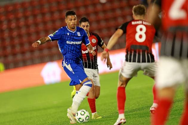 2025.10.23 Gibraltar Pilka nozna , UEFA Liga Konferencji sezon 2025 26 Lincoln Red Imps - Lech Poznan N z Bryan Fiabema Foto Henryk Lipinski PressFocus 2025.10.23 Gibraltar Football , UEFA Conference League , 2025 2026 season Lincoln Red Imps - Lech Poznan Bryan Fiabema Credit: Henryk Lipinski PressFocus NEWSPIX.PL --- newspix.pl 