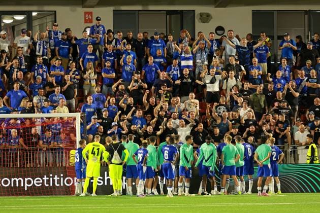 2025.10.23 Gibraltar Pilka nozna , UEFA Liga Konferencji sezon 2025 26 Lincoln Red Imps - Lech Poznan N z Pilkarze i kibice Lecha po meczu Foto Henryk Lipinski PressFocus 2025.10.23 Gibraltar Football , UEFA Conference League , 2025 2026 season Lincoln Red Imps - Lech Poznan Pilkarze i kibice Lecha po meczu Credit: Henryk Lipinski PressFocus NEWSPIX.PL --- newspix.pl 