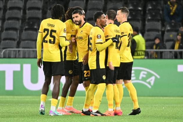 BERN, SWITZERLAND - OCTOBER 23: Team BSC Young Boys celebrating the victory during the UEFA Europa League 2025 26 League Phase MD3 match between BSC Young Boys and PFC Ludogorets 1945 at Stadion Wankdorf on October 23, 2025 in Bern, Switzerland. Bern Stadion Wankdorf Bern Switzerland Copyright: xJustPictures.ch ManuelxWinterbergerx jp-en-EuSpIm-MWI_4445