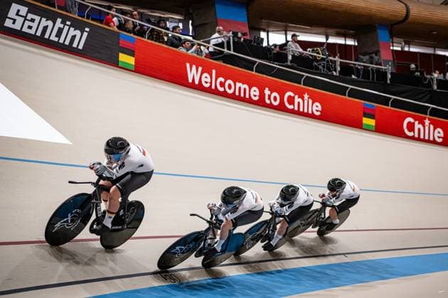 BRÄUTIGAM Messane, BRAUßE Franziska, KLEIN Lisa, SÜßEMILCH Laura: UCI Track cycling, Rad, Radsport, Bahnrad, Bahn World Championships 2025 BRÄUTIGAM Messane - BRAUßE Franziska - KLEIN Lisa - SÜßEMILCH Laura ( GER ) Germany Querformat - quer - horizontal - Landscape - Event Veranstaltung: UCI Track Cycling World Championships 2025 - Category Kategorie: Cycling - Track Cycling World Championships - Elite Women - Location Ort: South America Chile - Santiago de Chile - Velodromo Parque Penalolen Instituto - Discipline: Team Pursuit - Distance: 4000 m - Date Datum: 23.10.2025 Thursday Day 2 -