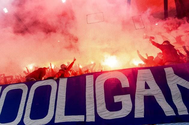 Malmo FF v GNK Dinamo - UEFA Europa League 2025 26 League Phase MD3 MALMO, SWEDEN - OCTOBER 23: Fans of Dinamo Zagreb, Bad Blue Boysi burn flares during the UEFA Europa League 2025 26 League Phase MD3 match between Malmo FF and GNK Dinamo at Malmo New Stadium on October 23, 2025 in Malmo, Sweden.  ChristianxOrnberg PIXSELL