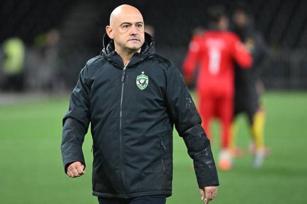 BERN, SWITZERLAND - OCTOBER 23: are disappointed after the defeat head coach Rui Mota of Ludogorets during the UEFA Europa League 2025 26 League Phase MD3 match between BSC Young Boys and PFC Ludogorets 1945 at Stadion Wankdorf on October 23, 2025 in Bern, Switzerland. Bern Stadion Wankdorf Bern Switzerland Copyright: xJustPictures.ch ManuelxWinterbergerx jp-en-EuSpIm-MWI_4473
