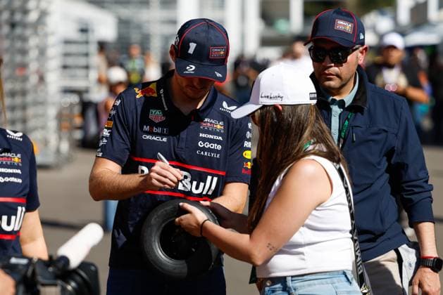 F1 - MEXICO CITY GRAND PRIX 2025 VERSTAPPEN Max (ned), Red Bull Racing RB21, portrait during the 2025 Formula 1 Mexico City Grand Prix, 20th round of the 2025 FIA Formula One World Championship, WM, Weltmeisterschaft from October 24 to 26, 2025 on the Autodromo Hermanos Rodriguez, in Mexico City, Mexico - Mexico CityMexico  Copyright: xJavierxJimenezx