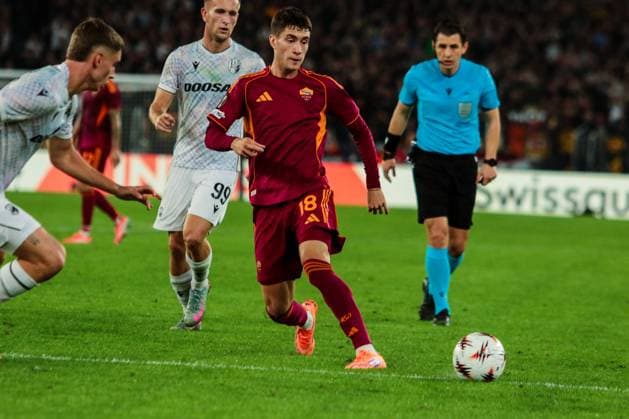 CALCIO - UEFA Europa League - AS Roma vs FC Viktoria Plzen Matias Soule of AS Roma during AS Roma vs FC Viktoria Plzen, Football Europa League match in Rome, Italy, October 23 2025 Rome Italy  Copyright: xIPAxSport ABACAx