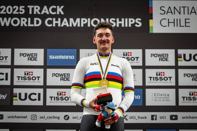 AUGENSTEIN Moritz: UCI Track cycling, Rad, Radsport, Bahnrad, Bahn World Championships 2025 AUGENSTEIN Moritz ( GER ) Germany Award Ceremony - Medal Ceremony - Podium - Querformat - quer - horizontal - Landscape - Event Veranstaltung: UCI Track Cycling World Championships 2025 - Category Kategorie: Cycling - Track Cycling World Championships - Elite Men - Location Ort: South America Chile - Santiago de Chile - Velodromo Parque Penalolen Instituto - Discipline: Scratch Race - Distance: 10 km - Date Datum: 23.10.2025 Thursday Day 2 -