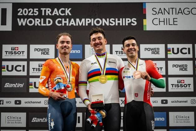AUGENSTEIN Moritz: UCI Track cycling, Rad, Radsport, Bahnrad, Bahn World Championships 2025 AUGENSTEIN Moritz ( GER ) Germany Award Ceremony - Medal Ceremony - Podium - Querformat - quer - horizontal - Landscape - Event Veranstaltung: UCI Track Cycling World Championships 2025 - Category Kategorie: Cycling - Track Cycling World Championships - Elite Men - Location Ort: South America Chile - Santiago de Chile - Velodromo Parque Penalolen Instituto - Discipline: Scratch Race - Distance: 10 km - Date Datum: 23.10.2025 Thursday Day 2 -