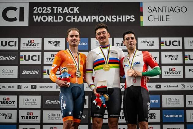 AUGENSTEIN Moritz: UCI Track cycling, Rad, Radsport, Bahnrad, Bahn World Championships 2025 AUGENSTEIN Moritz ( GER ) Germany Award Ceremony - Medal Ceremony - Podium - Querformat - quer - horizontal - Landscape - Event Veranstaltung: UCI Track Cycling World Championships 2025 - Category Kategorie: Cycling - Track Cycling World Championships - Elite Men - Location Ort: South America Chile - Santiago de Chile - Velodromo Parque Penalolen Instituto - Discipline: Scratch Race - Distance: 10 km - Date Datum: 23.10.2025 Thursday Day 2 -